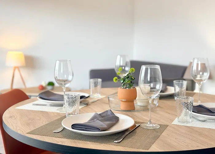 L'eclatant, Lumineux, Centre-ville Руайян